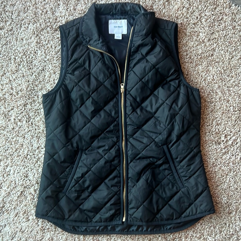Black zip up vest